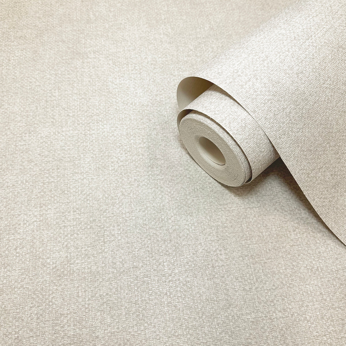 Mantella Ivory Heavyweight Wallpaper by Belgravia Décor
