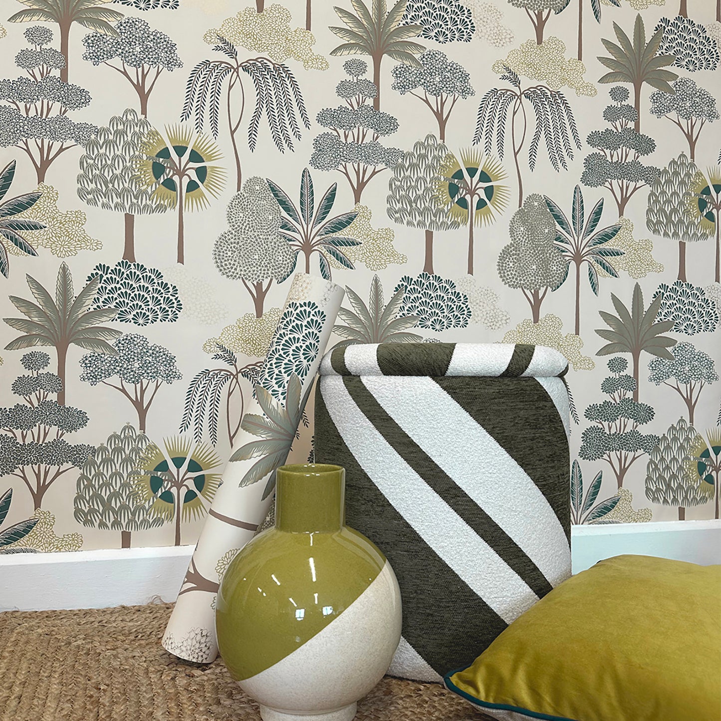 Akiko Floral Green Wallpaper by Belgravia Décor