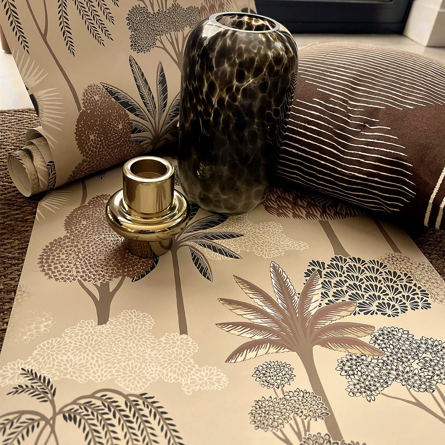 Akiko Floral Beige Wallpaper by Belgravia Décor