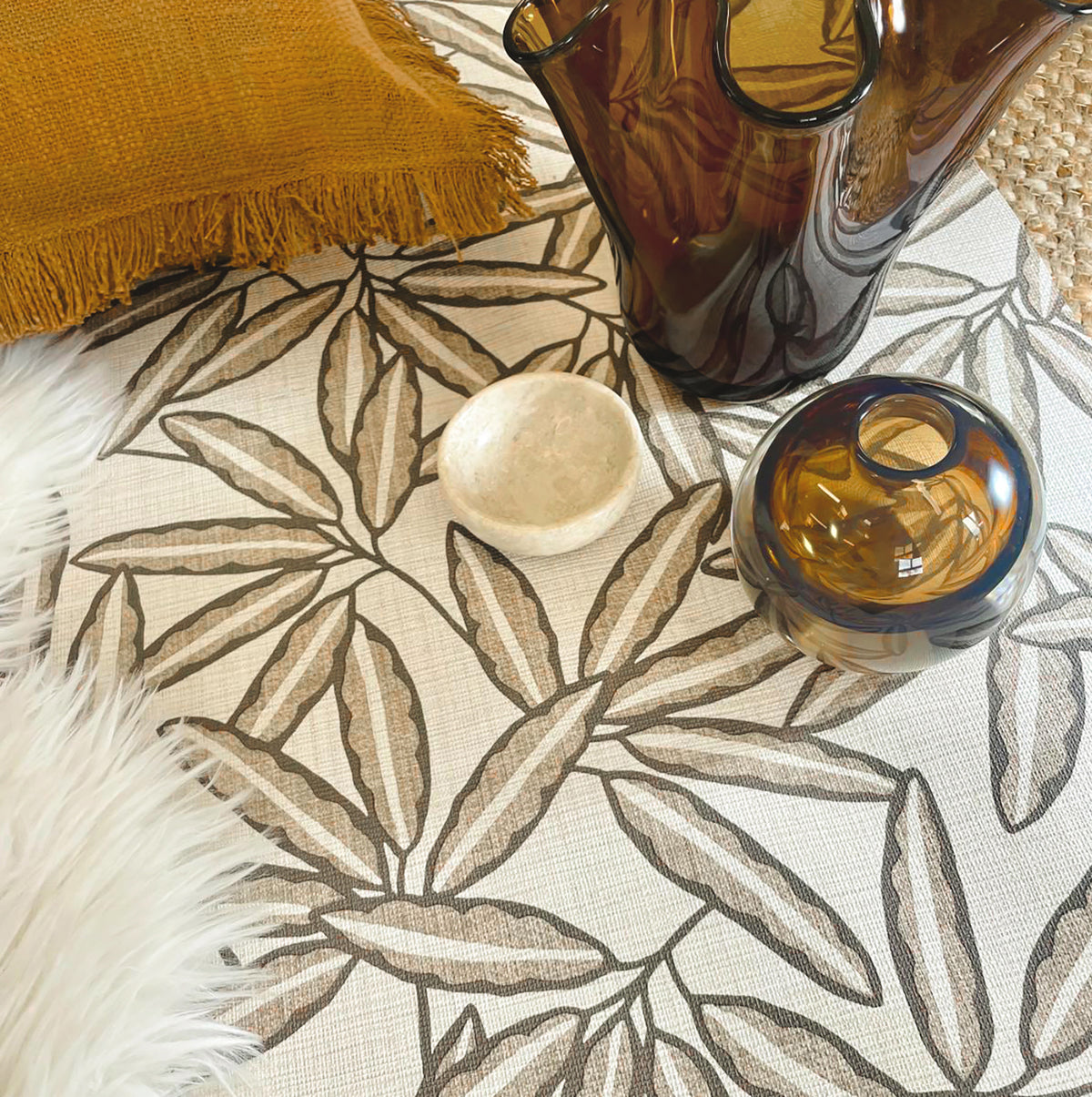 Grasscloth Leaf Cream Heavyweight Wallpaper by Belgravia Décor