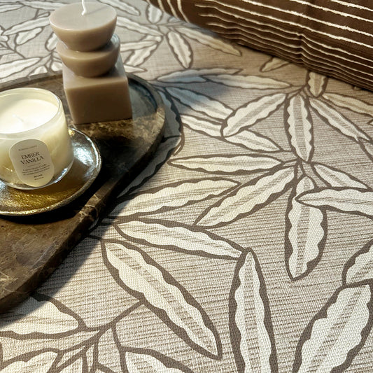 Grasscloth Leaf Beige Heavyweight Wallpaper by Belgravia Décor