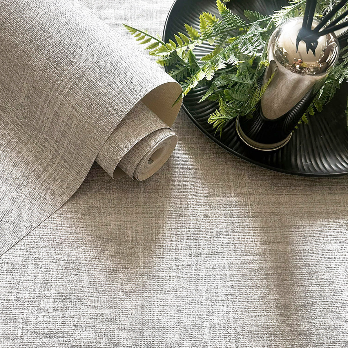 Rowen Cream Heavyweight Vinyl Wallpaper by Belgravia Décor