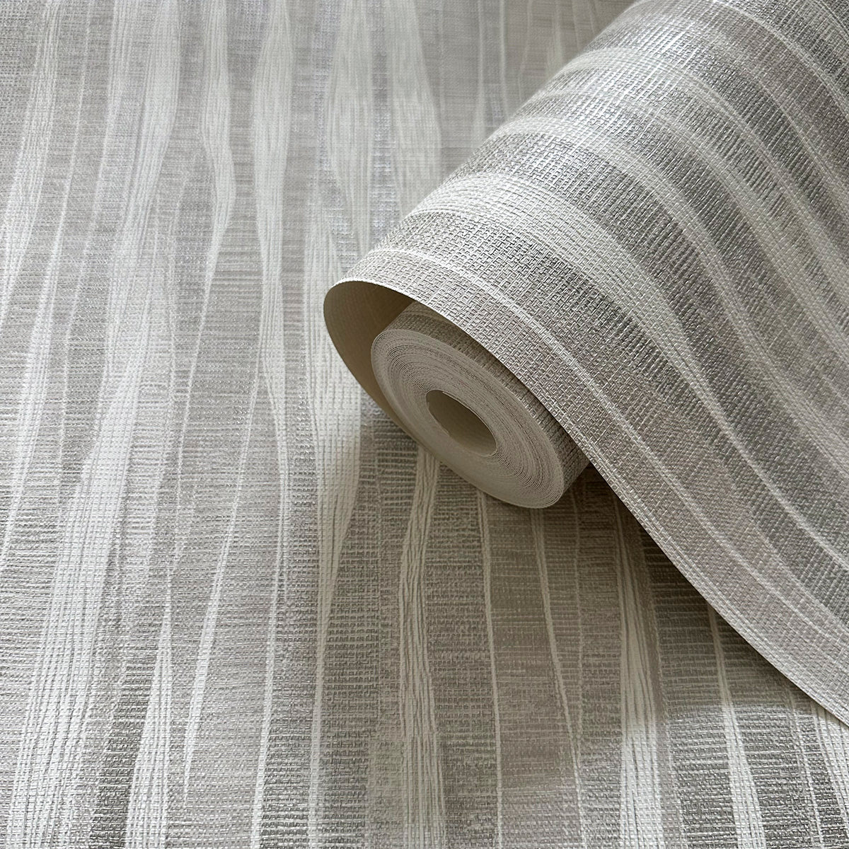 Fabiano Ivory Heavyweight Wallpaper Collection by Belgravia Décor