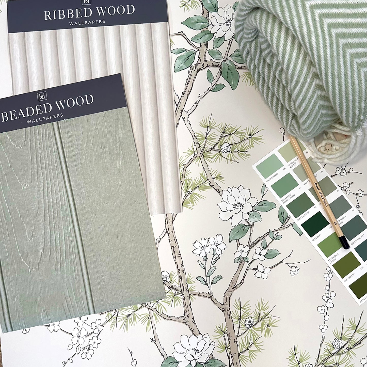 Bridget Floral Cream wallpaper by Belgravia Décor