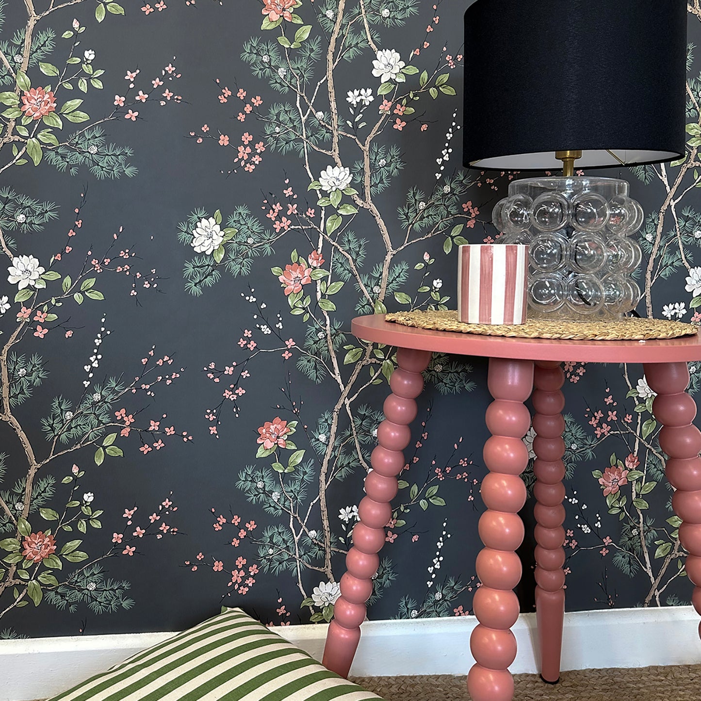 Bridget Floral Charcoal wallpaper by Belgravia Décor