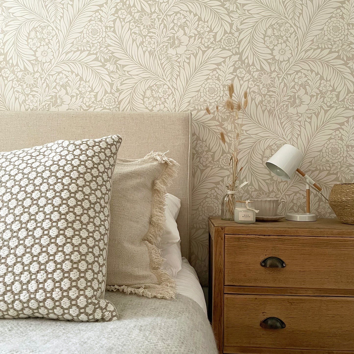 Florence Leaf Natural Wallpaper by Belgravia Decor