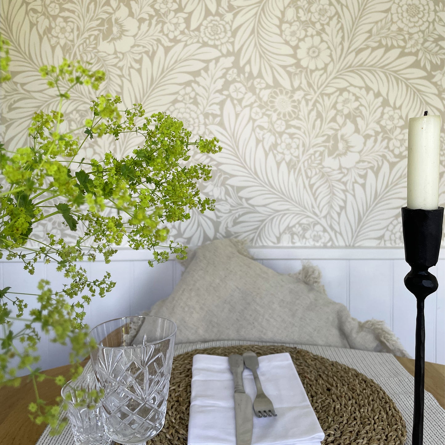 Florence Leaf Natural Wallpaper by Belgravia Decor